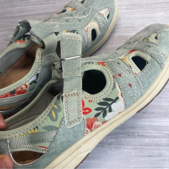 Earth Origins Effie Dusty Green Suede Fisherman Comfort Sandals Women’s size 7.5 - Picture 9 of 12